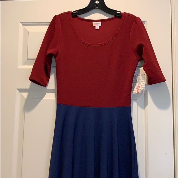 LuLaRoe Small (6-8) Nicole - Picture 1 of 7